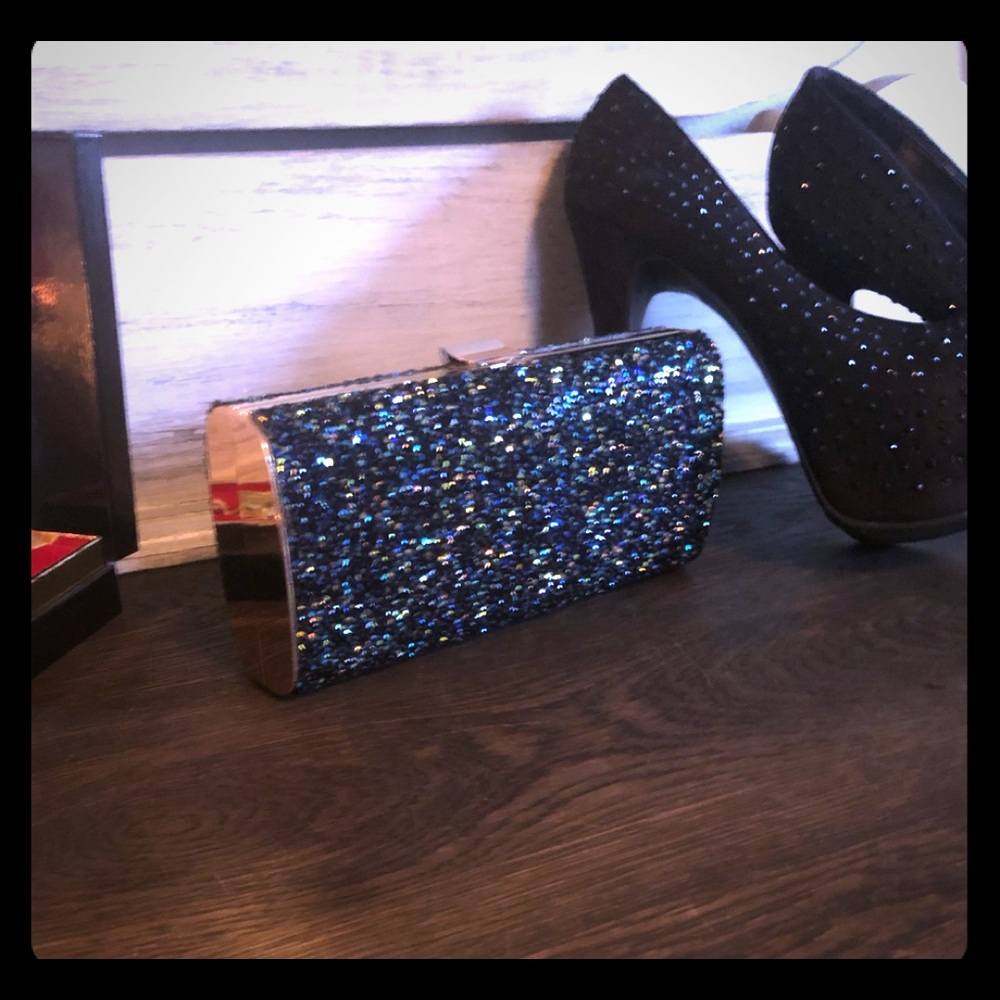 Crystal clutch